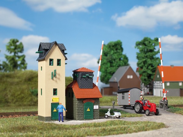 Auhagen 12261 H0/TT-Modellbausatz, Trafohäuschen