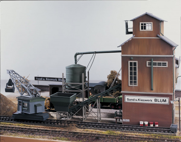 Piko 61125 H0-Modellbausatz, Sandwerk - Silo & Förderung