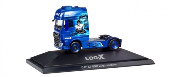 Herpa-Fahrzeugmodell, 110952 LKW-Modell: Solo-Sattelzugmaschine, DAF XF SSC, &quot;Log-X&quot;