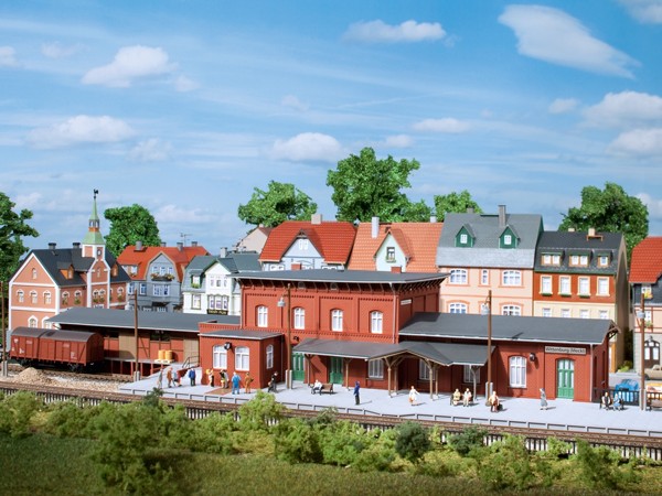 Auhagen 13328 TT-Modellbausatz, Bahnhof Wittenburg