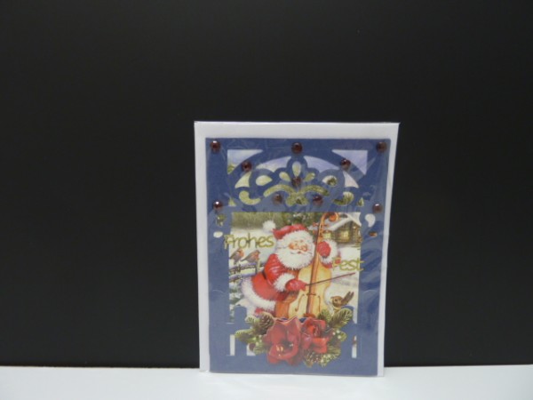 Handgearbeitete 3-D Weihnachtskarte mit Motiv &quot;Weihnachtsmann mit Instrument&quot;