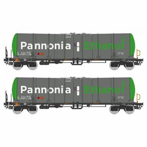 igra-model 96110008 DC-Kesselwagen-Set, 2-teilig, Ep. VI, d. "Pannonia", eingestellt bei d. CZ-Wasco