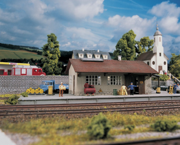 Piko 61824 H0-Modellbausatz, Güterschuppen - Burgstein
