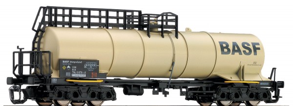 Tillig 15425 TT-Drehgestell-Kesselwagen Ep. V, der "BASF", eingestellt bei der DBAG