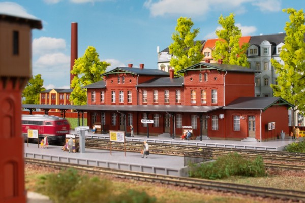 Auhagen 14485 N-Modellbausatz, Bahnhof Neupreußen