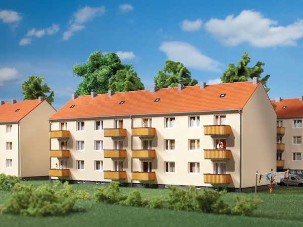 Auhagen 14472 N-Modellbausatz, Mehrfamilienhaus