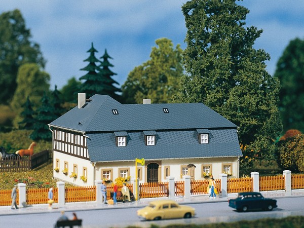 Auhagen 13306 TT-Modellbausatz, Wohnhaus Mühlenweg 1