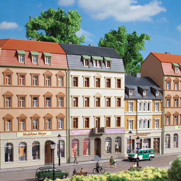 Auhagen 13336 TT-Modellbausatz, Stadthaus Markt 2