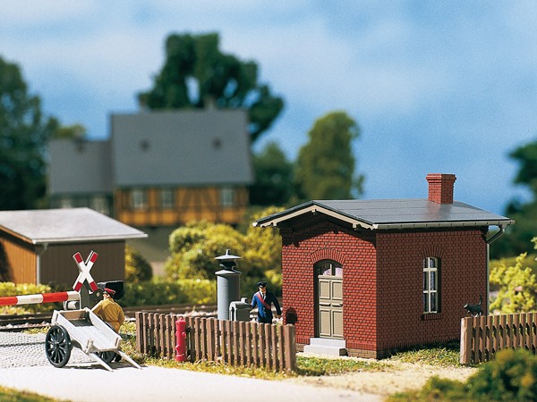 Auhagen 11382 H0-Modellbausatz, "Bahnwärterhaus"