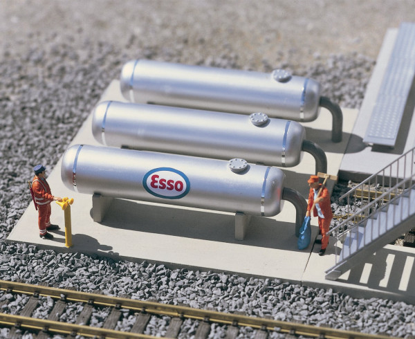 Piko 62048 G-Bahn-Modellbausatz, Raffinerie Lagertanks
