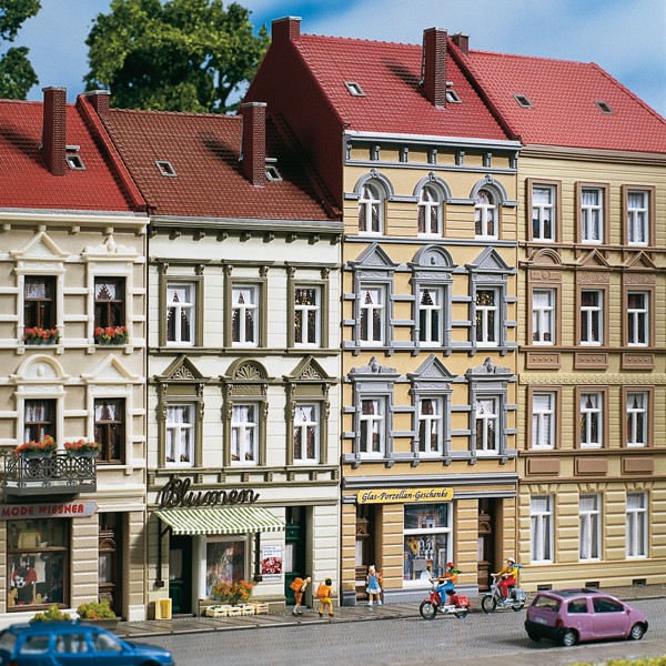 Auhagen 11392 H0-Modellbausatz, (Mehrfamilienhaus) - Stadthaus &quot;Schmidtstrasse 13/15&quot;