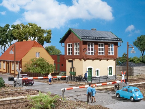 Auhagen 11333 H0-Modellbausatz, "Stellwerk - Tharandt"