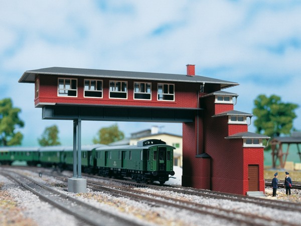 Auhagen 13304 TT-Modellbausatz, Brückenstellwerk Saalfeld