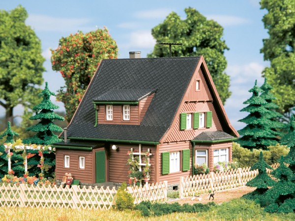 Auhagen 12259 H0/TT-Modellbausatz, Holzhaus Erika